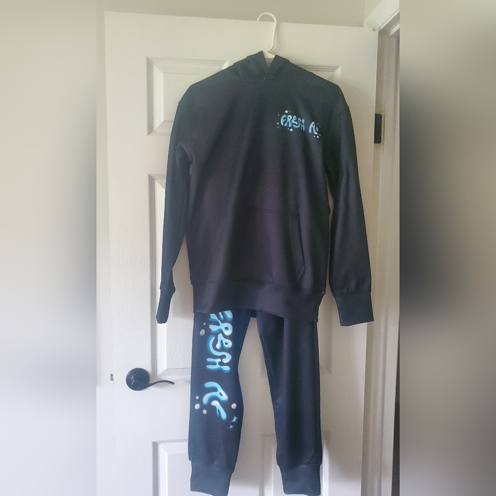 Rare Limited-Edition Fresh AF’ Sweatpants And Hoodie